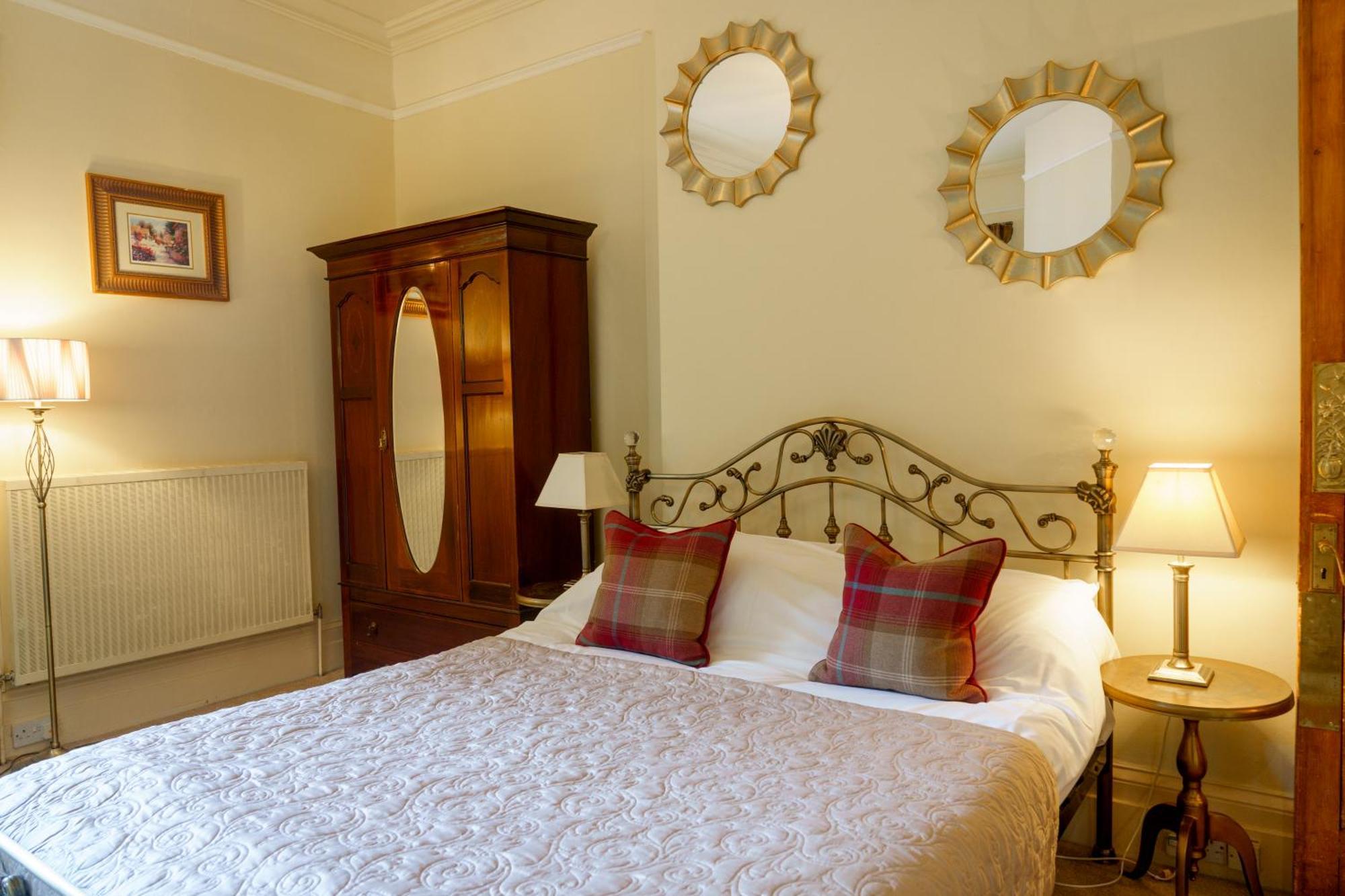 Harrisons Hall Bed & Breakfast Hotel Mold Exterior foto