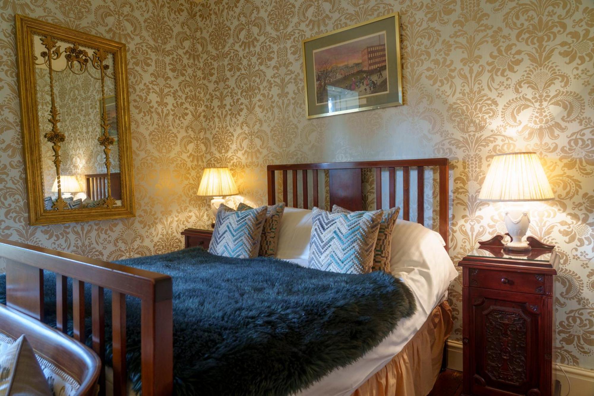 Harrisons Hall Bed & Breakfast Hotel Mold Exterior foto