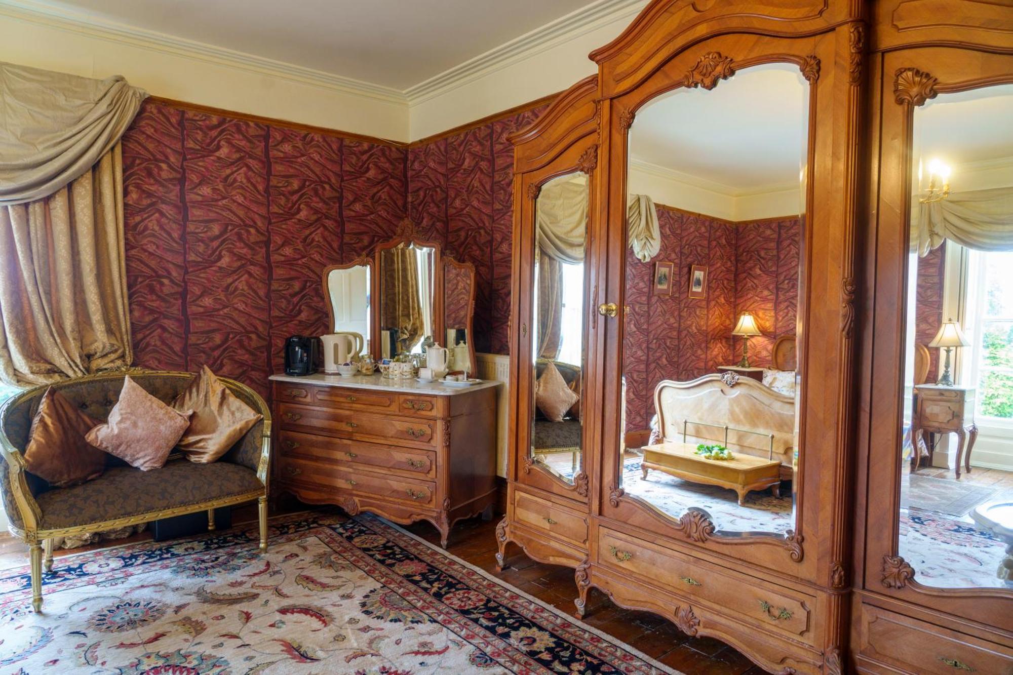 Harrisons Hall Bed & Breakfast Hotel Mold Exterior foto
